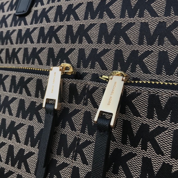 MICHAEL KORS Black & Beige tote NWT - Picture 7 of 9